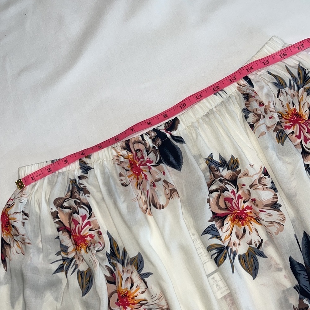 HIBLUCO Off Shoulder top • Size Small • Floral Print - Picture 5 of 11